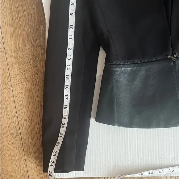 BCBGMaxAzria Black Jacket with Leather Accents removable zipper shoulder pads - Picture 10 of 12